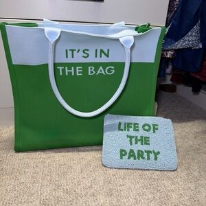 Green and White Tote Bag with Pouch
